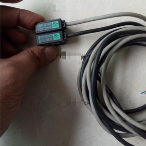 Sensor Fotoeléctrico de Alto Rendimiento Takex GN-T10CR GNT10CR <span class=keywords><strong>ux</strong></span> para Uso Industrial (<span class=keywords><strong>1</strong></span> Unidad) - Product Image 1