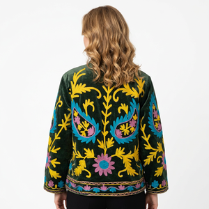 Chaqueta Suzani de Algodón Ecológico con Bordado Floral Estilo Cachemir, Diseño Elegante con Cuello Alto, Color Oscuro Intenso - Product Image 2