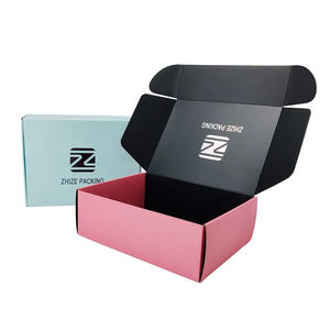 Scatole per Spedizioni Personalizzate Rosa Acceso, Imballaggi Vibranti e Brandizzati per Box di Abbonamento ed E-commerce per Distinguersi nel Corriere - Product Image 1