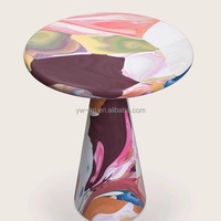Petite table basse moderne de luxe en fibre de verre, design graffiti peint à la main, couleur personnalisable, durable, facile à nettoyer, marque YUWEI 1