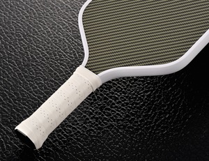 Customized Carbon Fiber <strong>Titanium</strong> Alloy Pickleball Racket Logo 16mm Thermoformed Edgeless Rimless Honeycomb Core For Training - Product Image 4