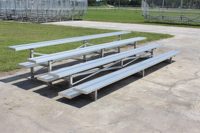 Gradins modulaires en aluminium personnalisés pour terrains de padel, sièges mobiles pour spectateurs en plein air avec chaise en plastique