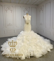 Robe de mariée sirène QUEENS GOWN, spectaculaire, ornée de cristaux, à volants moelleux, col en V, sans manches