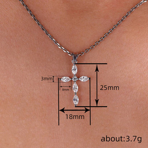 Collana Geometrica Minimalista da Donna, Gioiello con Ciondolo alla Moda, Design Semplice con Catena - Product Image 4