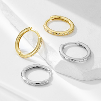 Mlluki Joyería al por Mayor, Plata de Ley 925, Chapado en Oro de 14K, Serie Mini, Pequeños Aros Huggies con Circonitas Cúbicas