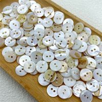 Boutons en nacre naturelle de coquille de rivière, ronds, gravés, 2 trous, simple face, blanc, taille 16L, boutons de chemise en nacre