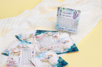 Cartes de tarot et cartes oracle personnalisées avec logo imprimé, bord doré de haute qualité, boîte magnétique et film tactile.
