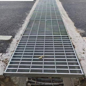 Tấm lưới thép không gỉ 304 dùng cho hệ thống thoát nước ngoài trời - Product Image 3