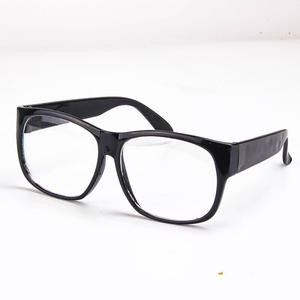 Lunettes en verre de soudage anti-buée résistant aux chocs anti-rayures transmittance de la lumière lunettes de sécurité protection PC lunettes de protection des yeux - Product Image 1