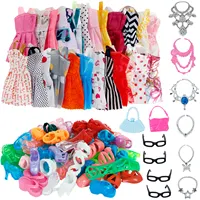 32 ürün/seti bebek aksesuarları 10 Mix moda sevimli elbise + 4 gözlük + 6 kolye + 2 çanta + 10 ayakkabı elbise giysileri BJD bebek