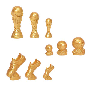 Trofeo <span class=keywords><strong>de</strong></span> Campeonato Dorado, Artesanía en Resina Pintada a <span class=keywords><strong>Mano</strong></span>, <span class=keywords><strong>Mini</strong></span> Botas <span class=keywords><strong>de</strong></span> Fútbol, Adornos, Regalos Deportivos - Product Image 2