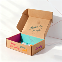 Boîte d'expédition ondulée rose et violette OEM avec impression couleur et rembourrage en papier déchiqueté pour l'envoi de produits de boulangerie et de cadeaux