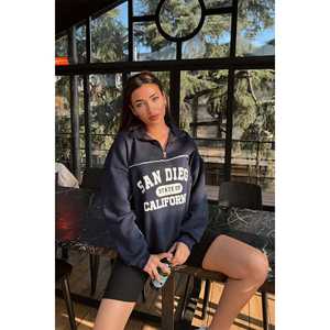 Sudadera con Capucha y Sudadera Deportiva Azul Marino con Estampado de San Diego para Mujer - Product Image 2