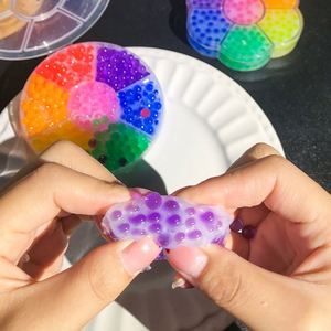 ของเล่นบีบสิวสีรุ้งหลากสี ASMR บรรเทาความเครียด ของเล่นบีบพลาสติกสำหรับเด็กและผู้ใหญ่ ขายส่งข้ามพรมแดน - Product Image 2