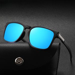 แว่นกันแดดผู้ชายแบรนด์หรู ดีไซน์ขาโลหะสวมใส่สบาย เลนส์โพลาไรซ์ทรงเหลี่ยมป้องกันรังสียูวี รับสกรีนโลโก้ สำหรับกิจกรรมกลางแจ้งและขับรถ - Product Image 2