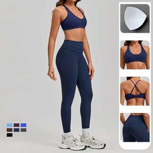Ensemble de vêtements de sport pour femmes, composé d'un soutien-gorge en nylon respirant et anti-transpiration et d'un legging taille haute, idéal pour le fitness, la course à pied et le shopping. - Product Image 3