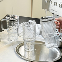En stock – Tasses en verre rayées verticalement de 500 ml avec poignée, motif martelé, en bambou, pour bureau, lait, jus, café, avec paille