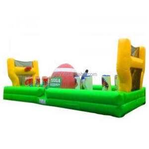 GMY Inflables Nuevo diseño Campo de fútbol americano Castillo inflable Juego de lanzamiento inflable con aro de baloncesto - Product Image 1