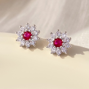 Pendientes de Moda al por Mayor, Chapados en Oro de 18K, Impresionantes Pendientes de Corazón con Circonitas, Joyería para Mujer - Product Image 2