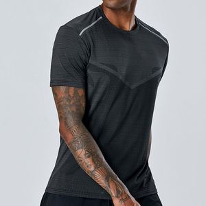 Camiseta de cuello redondo de rendimiento de gran tamaño para hombre, de secado rápido Deportiva <span class=keywords><strong>Ropa</strong></span>, estampado, entrenamiento deportivo de manga corta sólido - Product Image 4