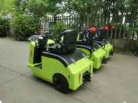 Tracteur électrique avec plateforme de chargement 4000 kg assis EPQ40B pour le service de chargement et de déchargement de bagages d'avion