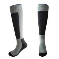 Chaussettes de ski en laine acrylique de snowboard thermique d'hiver personnalisées Chaussettes de compression 20 30mmhg Chaussettes hautes de genou à compression graduée
