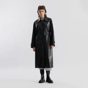 2024 giacca con cintura con colletto rovesciato nera di alta qualità <span class=keywords><strong>Trench</strong></span> lunghi in finta pelle sintetica da donna - Product Image 2