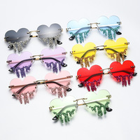 2023 nouvelle mode lunettes de soleil en forme de coeur femmes personnalité grand cadre paillettes diamant amour lunettes de soleil lunettes été lunettes