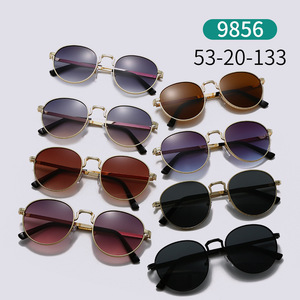 Retro <b>Round</b> Metal <b>Sunglasses</b> Gold <b>Frame</b> UV400 Protection Unisex Fashion Travel Outfits - Product Image 3