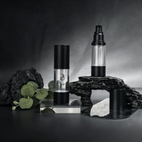 Flacon de lotion sans air noir personnalisé de 30 ml avec contenants cosmétiques en plastique et pompe sans air pour l'emballage des soins de la peau