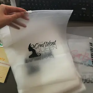 Personalizado su propio logotipo impreso ropa camiseta embalaje con cremallera de bolsa de embalaje de plástico