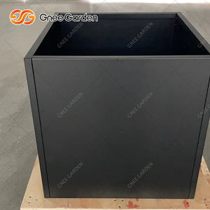 Jardinière contemporaine élégante en acier corten galvanisé de style américain avec motif carré pour la maison et les jardins modernes - Product Image 3