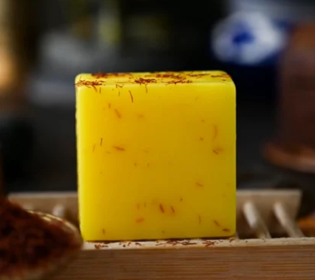 Custom Private Label Herbal Handmade Anti-Acne Moisturizing Whitening Saffron Soap
