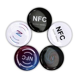 Impresión personalizada NFC Redes sociales Etiqueta epoxi Pegatinas para <span class=keywords><strong>teléfono</strong></span> Etiqueta NFC reescribible - Product Image 2