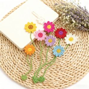 Marcadores de Libros de Flores Tejidos a Crochet, Marcadores de Libros Hechos a Mano con Diseño de Margaritas y Girasoles para Amantes de los Libros, Profesores, Niños, Regalo de Cumpleaños, Marcadores de Libros Únicos - Product Image 3