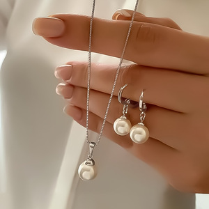 Set di gioielli con perle rotonde, orecchini, ciondolo e collana per donna, raffinato regalo di nozze con strass alla moda. - Product Image 5