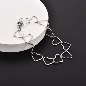 Pulsera de Corazón Festiva, Cadena de Mano, Pulseras de Acero Inoxidable para Mujer, Tobilleras Dulces de Verano para Playa, Joyería para Chicas en Vacaciones - Product Image 1