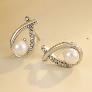 Pendientes de acero inoxidable con diseño de flor, estilo retro francés, versátiles, con perlas, un diseño único y minimalista. - Product Image 2