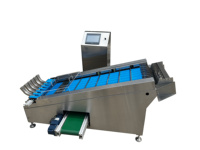 Empaquetadora automática de líquidos de sellado de 3 lados de 6 líneas para golosinas para gatos, leche de cabra, aceite de pescado, etc. con personalización disponible.