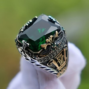 Bague de luxe pour homme en alliage de zinc, ornée de pierres précieuses, style vintage vieilli, noir et vert, forme rectangulaire, idéale pour les fêtes et les mariages - Product Image 1