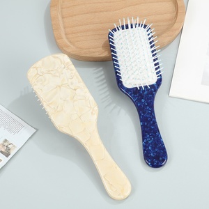 Nuevas llegadas: Peine para el cabello personalizado con logo, de acetato de celulosa de alta calidad y colorido, para mujer, ideal como artículo de regalo. - Product Image 4