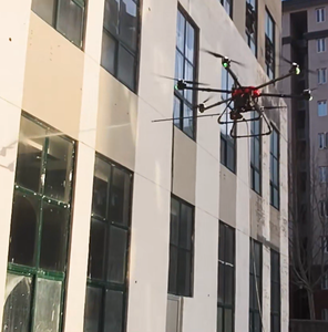 Drone <span class=keywords><strong>de</strong></span> <span class=keywords><strong>nettoyage</strong></span> haute pression professionnel OEM personnalisé en fibre <span class=keywords><strong>de</strong></span> carbone et aluminium aéronautique, nouveau, livraison rapide, vente mondiale - Product Image 1