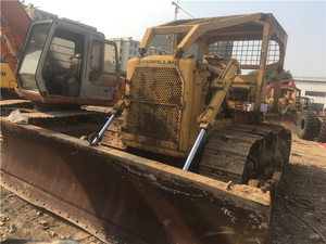 Bulldozer sur chenilles Caterpillar D7G d'occasion en bon état, modèle 2023, capacité de bulldozing de 8,6 m, puissance de 90 CV, 25000 kg - Product Image 3