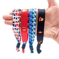 Intelligentes Band für bargeldloses Bezahlen RFID-Stoff armband mit NFC-Chip im Inneren zur Identifizierung und Überprüfung von Mobiltelefonen