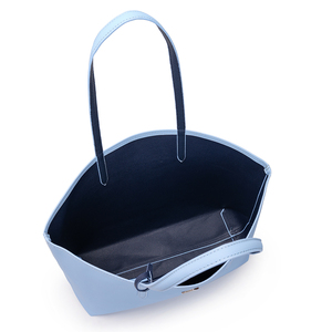 Le Fourre-Tout Est Fabriqué à Partir de Deux Côtés en PVC de Haute Qualité, et Connecté à un Portefeuille - Product Image 5