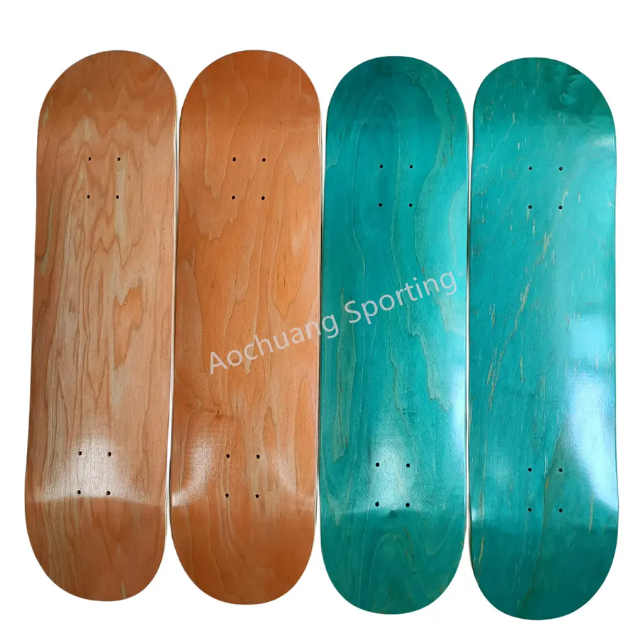 迅速な配達8 "8.25'' 8.5 "染色色スケートボードデッキスケートボード用の空白のカナダのカエデ材デッキ