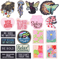 Patchs thermocollants brodés à thème nature, avec slogans inspirants et motifs fleurs pastel, méduse, léopard, pour denim, chapeaux et sacs