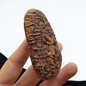 Liontin Naga Kayu Gaharu Liar - Kerajinan Kayu Desain Feng Shui untuk Berbagai Acara - Product Image 2