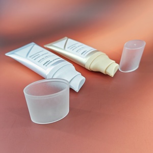หลอดพลาสติกทรงรีพิมพ์ลายตามสั่งสำหรับครีมกันแดดแบบกดพร้อมฝาใส - Product Image 5