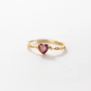 Penjualan terlaris cincin zirkon hati merah perak murni S925 mewah ringan perhiasan bagus Indah untuk wanita